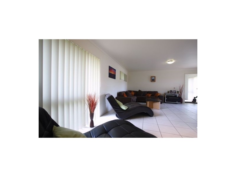 21 Sunbird chase, Parrearra QLD 4575