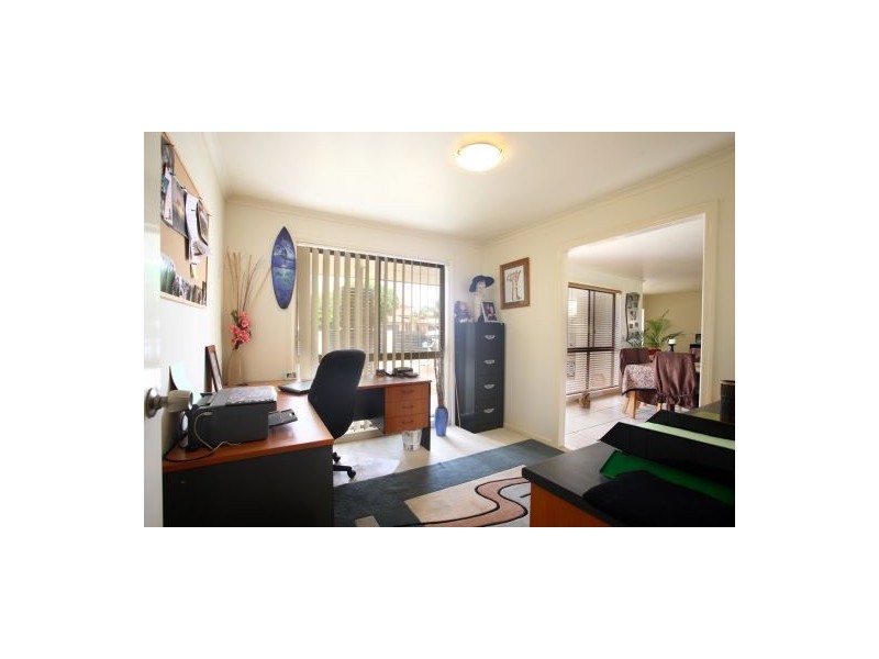 21 Sunbird chase, Parrearra QLD 4575