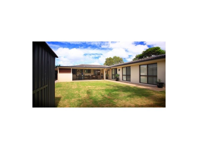 21 Sunbird chase, Parrearra QLD 4575