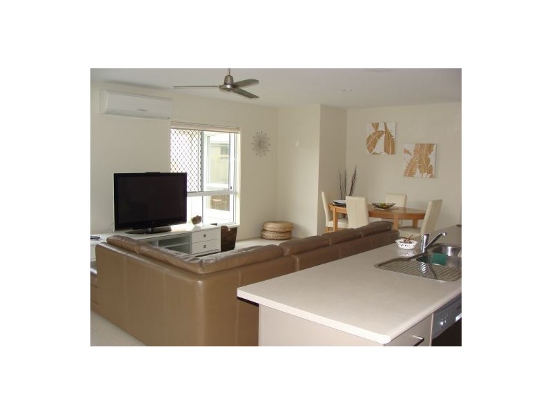 9 Silvereye Street, Sippy Downs QLD 4556