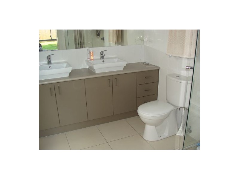 9 Silvereye Street, Sippy Downs QLD 4556