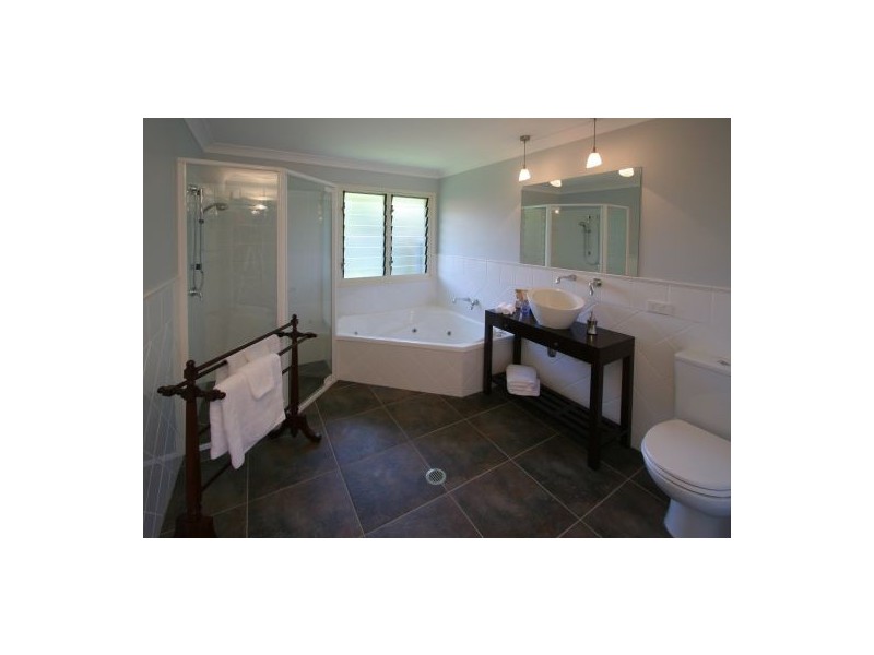 1 Rosea Crt, Currimundi QLD 4551