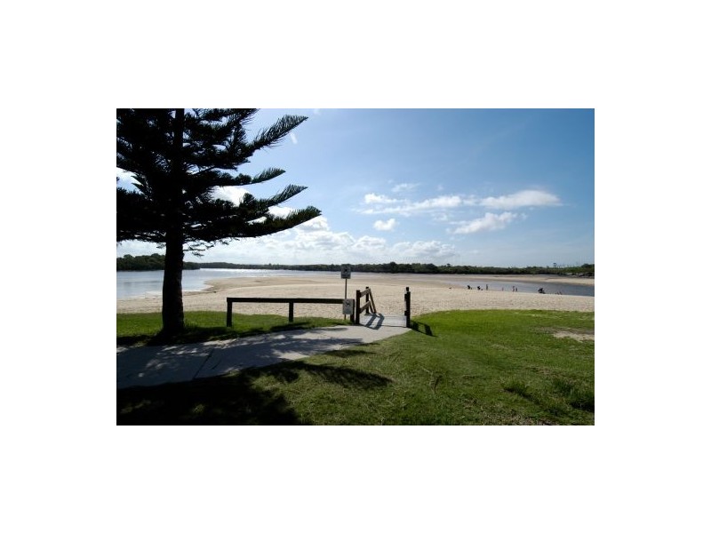 1 Rosea Crt, Currimundi QLD 4551