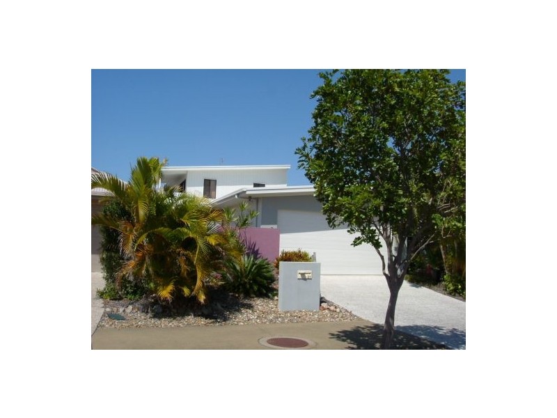 21 Sanibel Court, Kawana Island QLD 4575