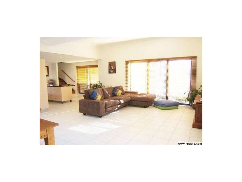 21 Sanibel Court, Kawana Island QLD 4575