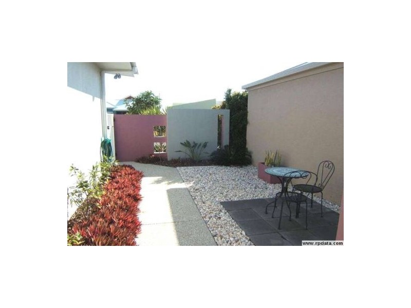 21 Sanibel Court, Kawana Island QLD 4575