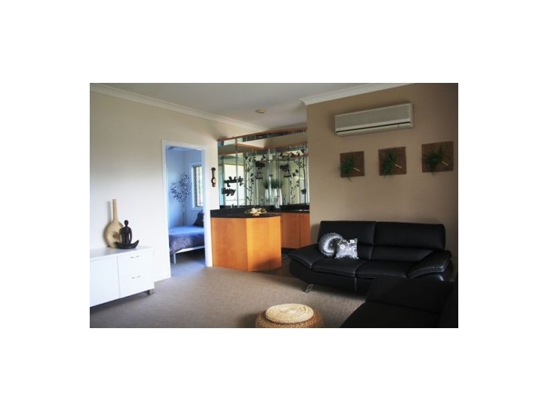 25 Jessica Boulevard, Minyama QLD 4575