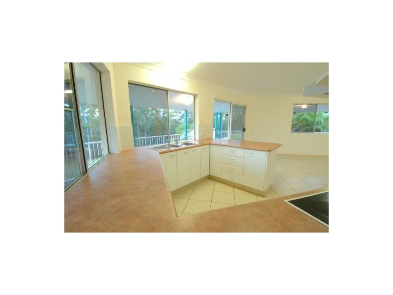 17 Forest Oak Court, Tanawha QLD 4556