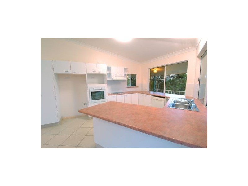 17 Forest Oak Court, Tanawha QLD 4556