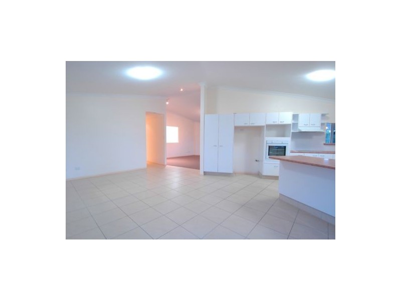17 Forest Oak Court, Tanawha QLD 4556