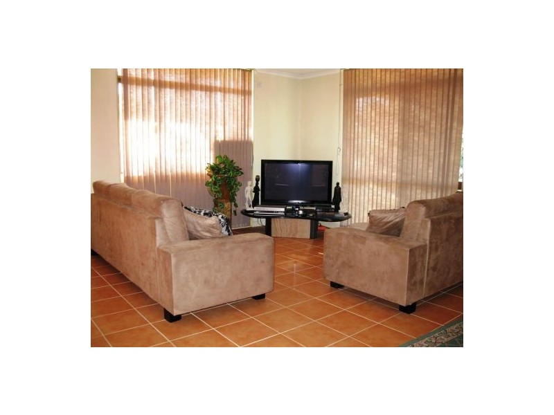 2 BAANYA ST, Wurtulla QLD 4575