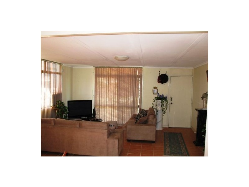 2 BAANYA ST, Wurtulla QLD 4575