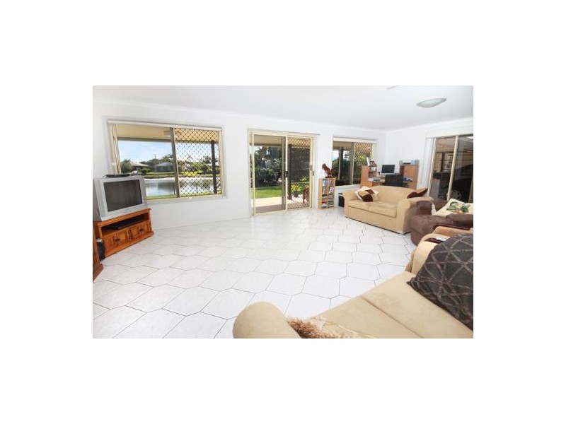 42 Glenlea Drive, Maroochydore QLD 4558