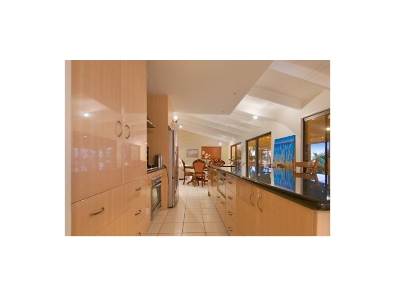 27 Kumbada Court, Minyama QLD 4575