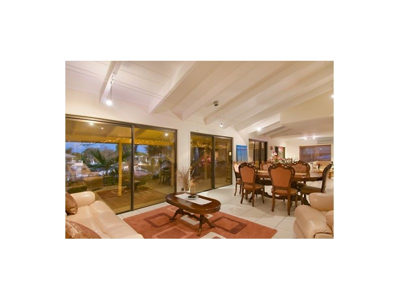 27 Kumbada Court, Minyama QLD 4575