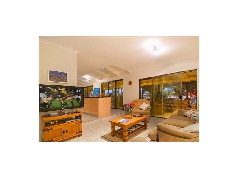 27 Kumbada Court, Minyama QLD 4575