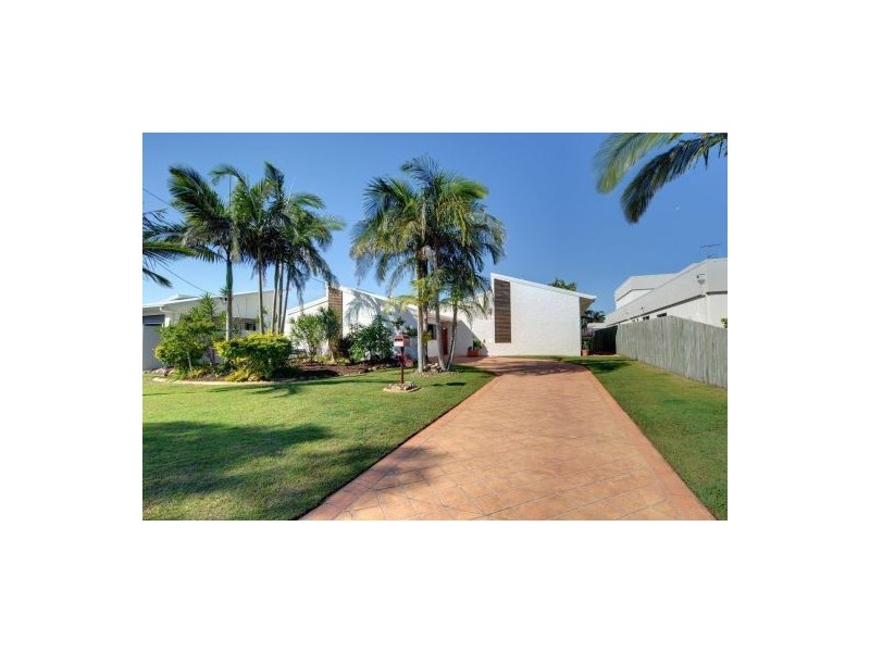 25 Aroona Avenue, Buddina QLD 4575