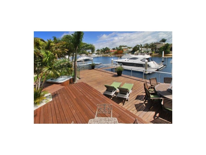 14 Island Court, Minyama QLD 4575