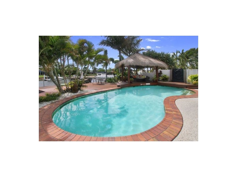 14 Island Court, Minyama QLD 4575