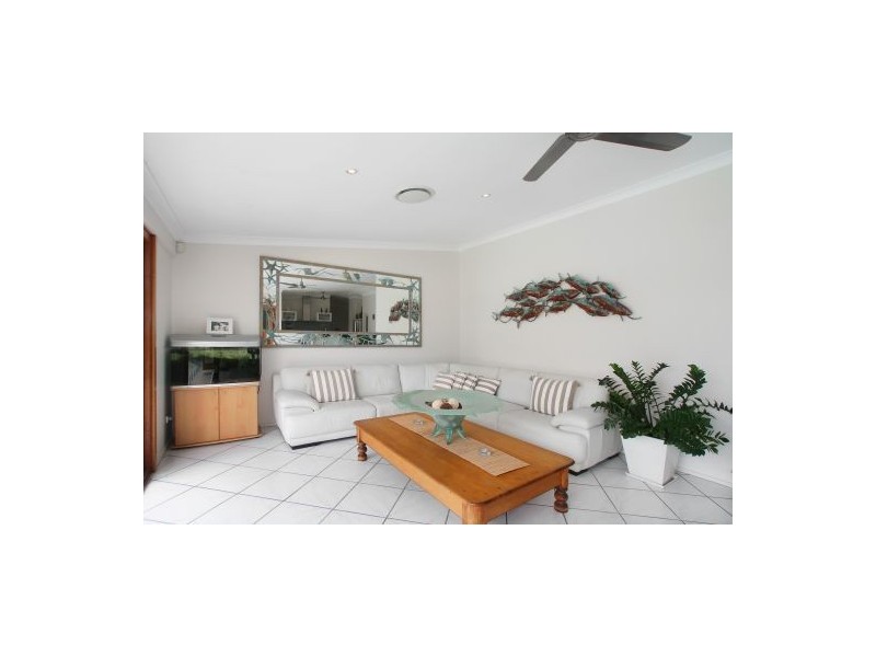 14 Island Court, Minyama QLD 4575