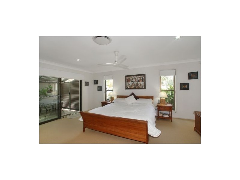 14 Island Court, Minyama QLD 4575