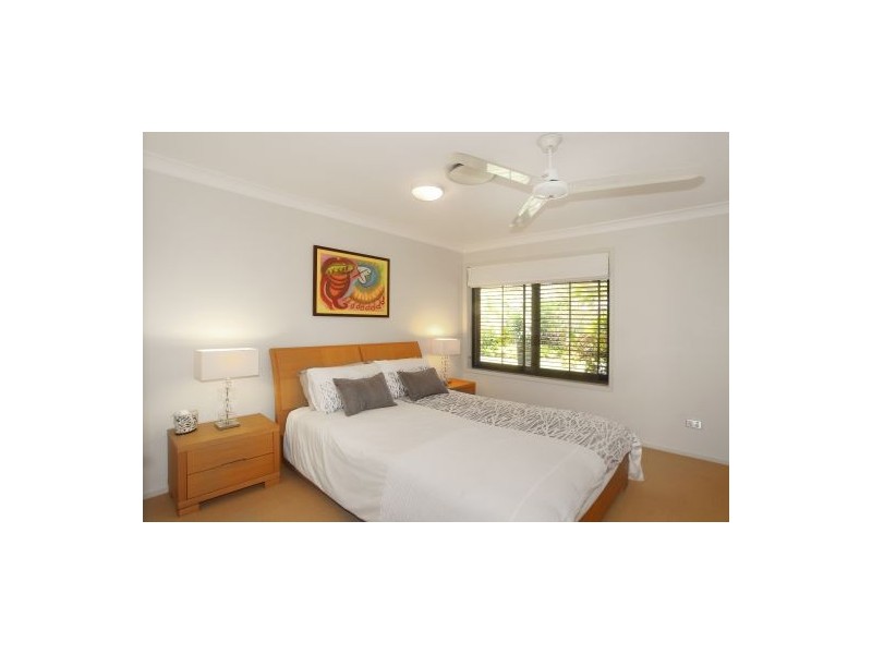 14 Island Court, Minyama QLD 4575