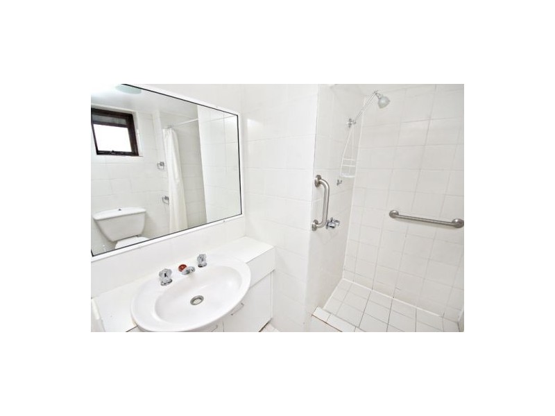 17 ‘Camargue’ 52 Alexandra Pde, Maroochydore QLD 4558
