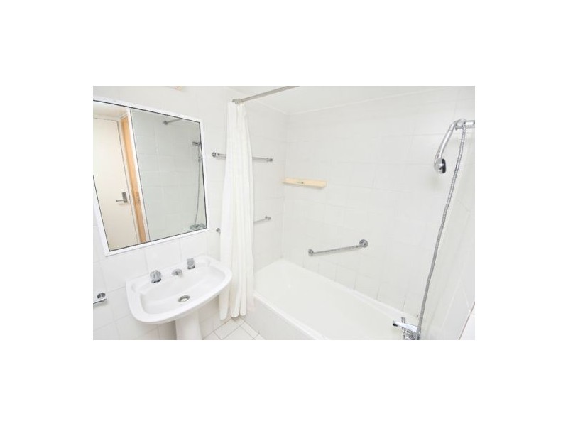 17 ‘Camargue’ 52 Alexandra Pde, Maroochydore QLD 4558
