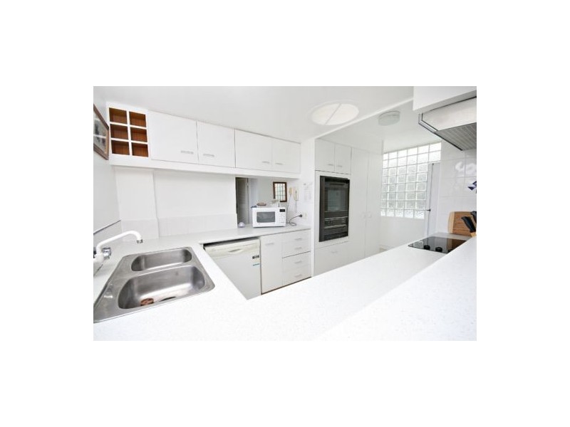 17 ‘Camargue’ 52 Alexandra Pde, Maroochydore QLD 4558