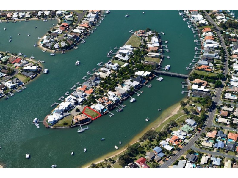 9 Mooloolah Island, Minyama QLD 4575