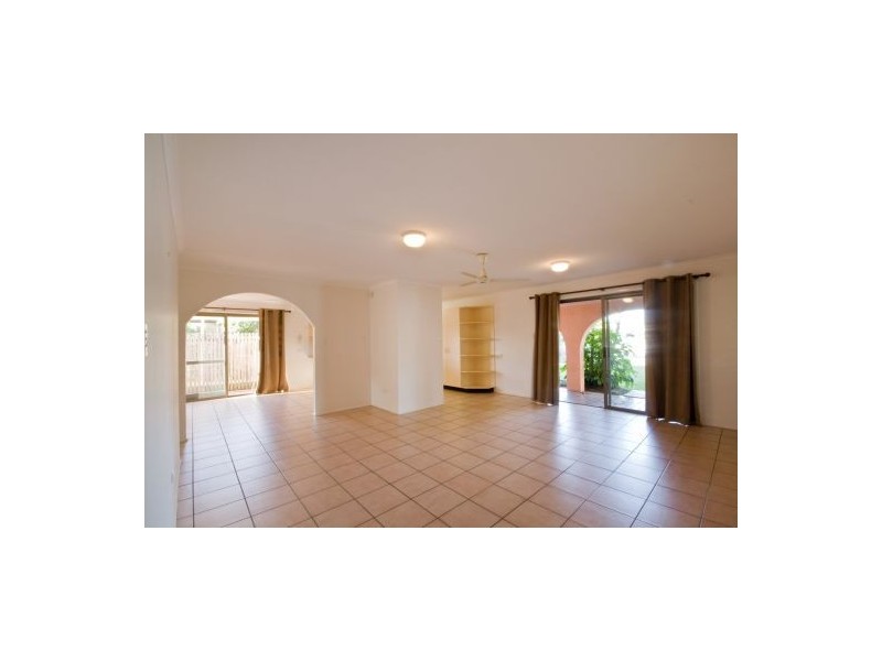 13 Adelong Crescent, Buddina QLD 4575