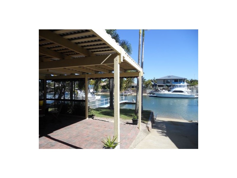 4 Jessica Boulevard, Minyama QLD 4575