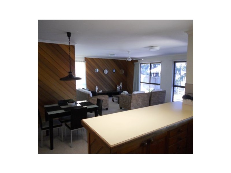 4 Jessica Boulevard, Minyama QLD 4575