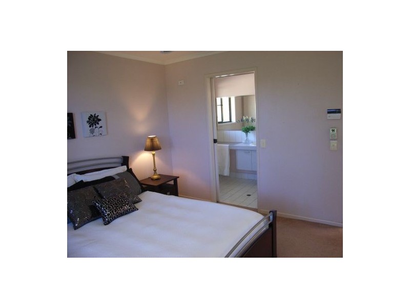 4 Jessica Boulevard, Minyama QLD 4575