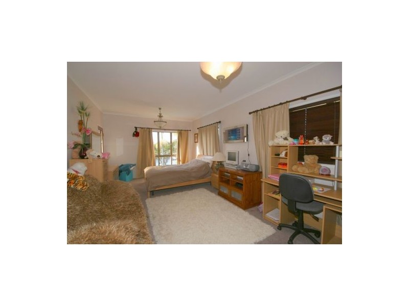 27 Kooringal Crescent, Buddina QLD 4575