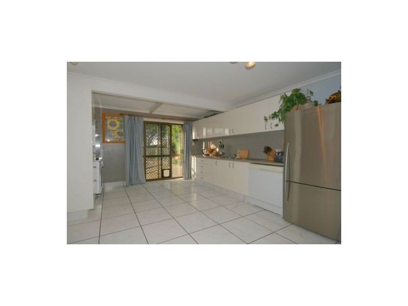 27 Kooringal Crescent, Buddina QLD 4575
