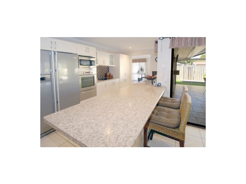 11 Kensinton Drive, Minyama QLD 4575