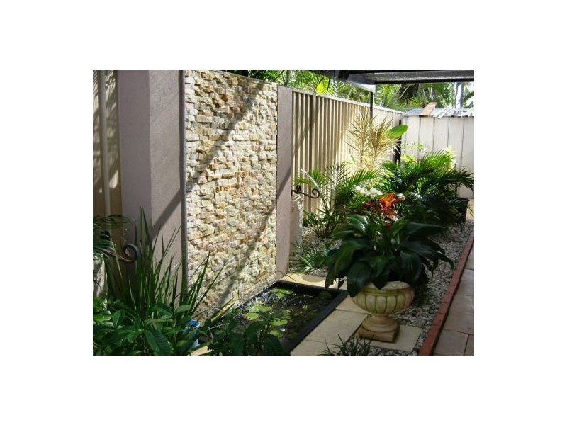 11 Kensinton Drive, Minyama QLD 4575