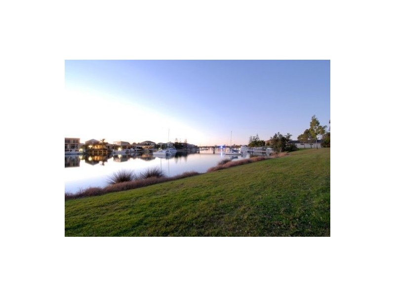 7 Mooloolah Drive, Minyama QLD 4575