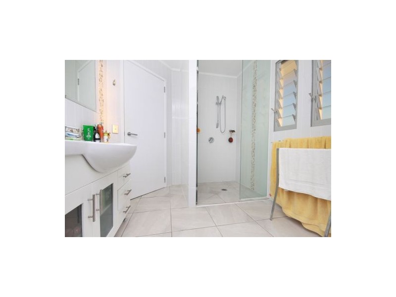 7 Mooloolah Drive, Minyama QLD 4575