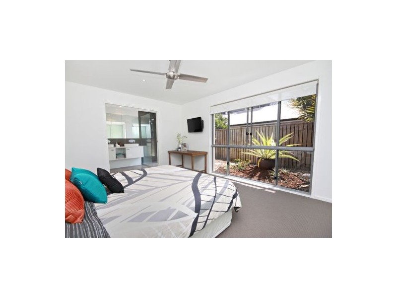 4 Rosella Street, Buddina QLD 4575