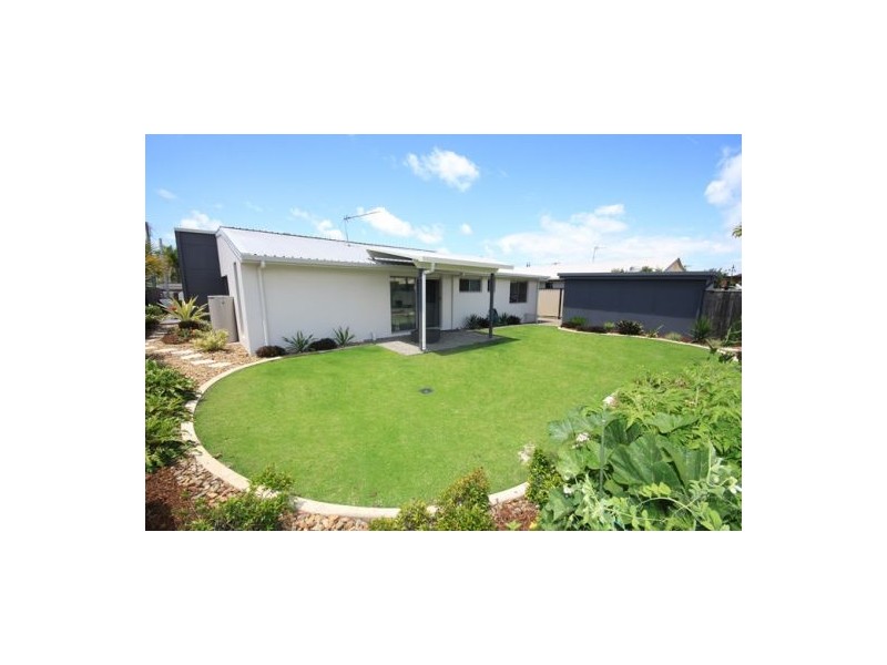 4 Rosella Street, Buddina QLD 4575