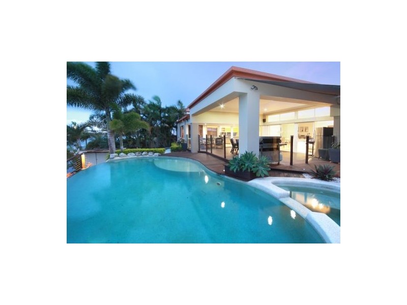 102 Sunbird Chase, Minyama QLD 4575