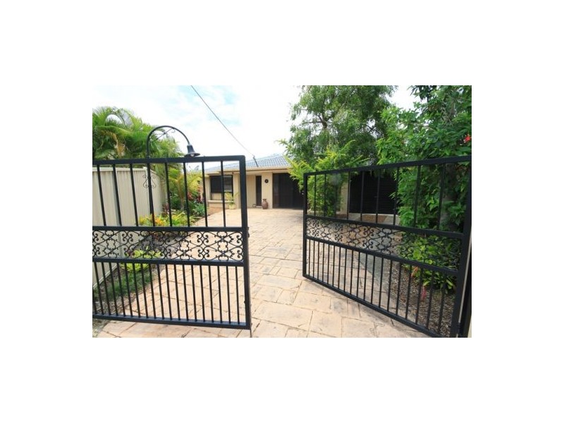 4 Gull Place, Buddina QLD 4575