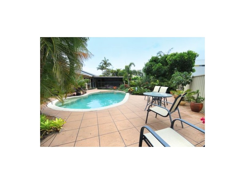 4 Gull Place, Buddina QLD 4575