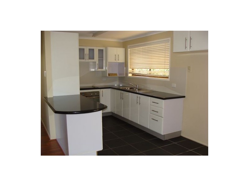 Warana QLD 4575