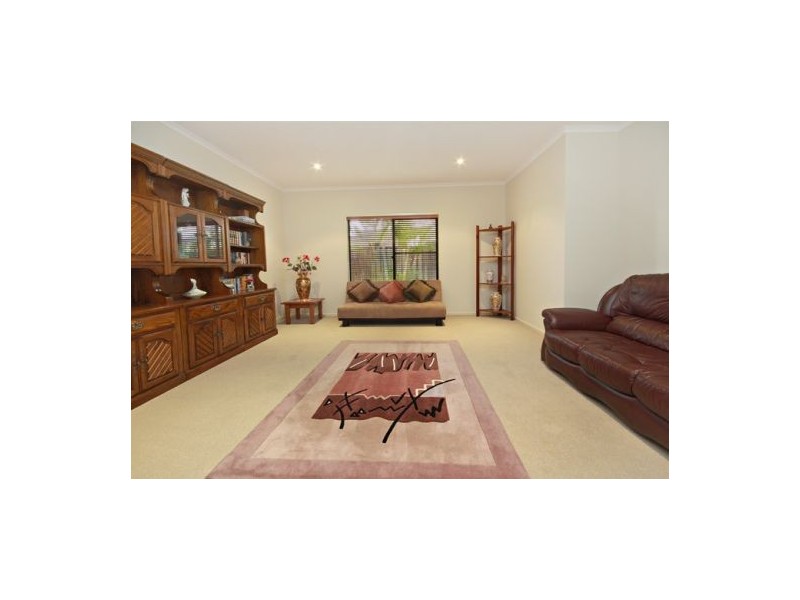 9  Anchorage Court, Twin Waters QLD 4564