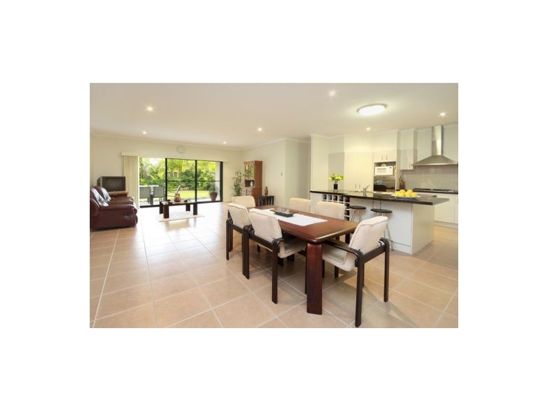 9  Anchorage Court, Twin Waters QLD 4564