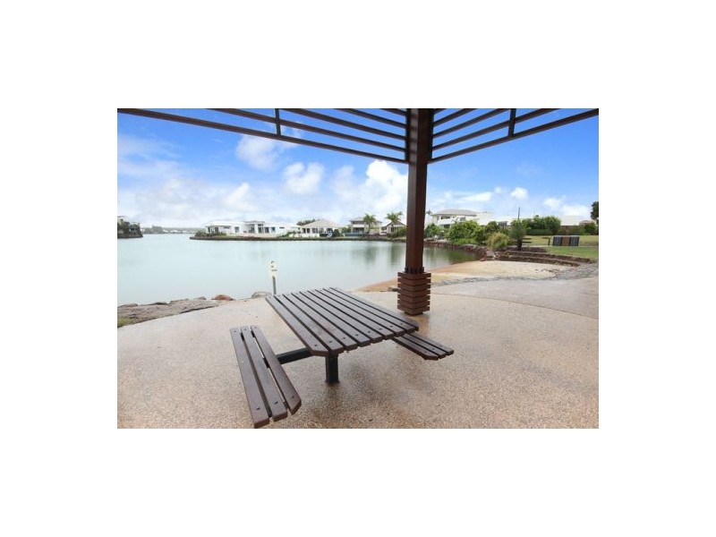 9  Anchorage Court, Twin Waters QLD 4564