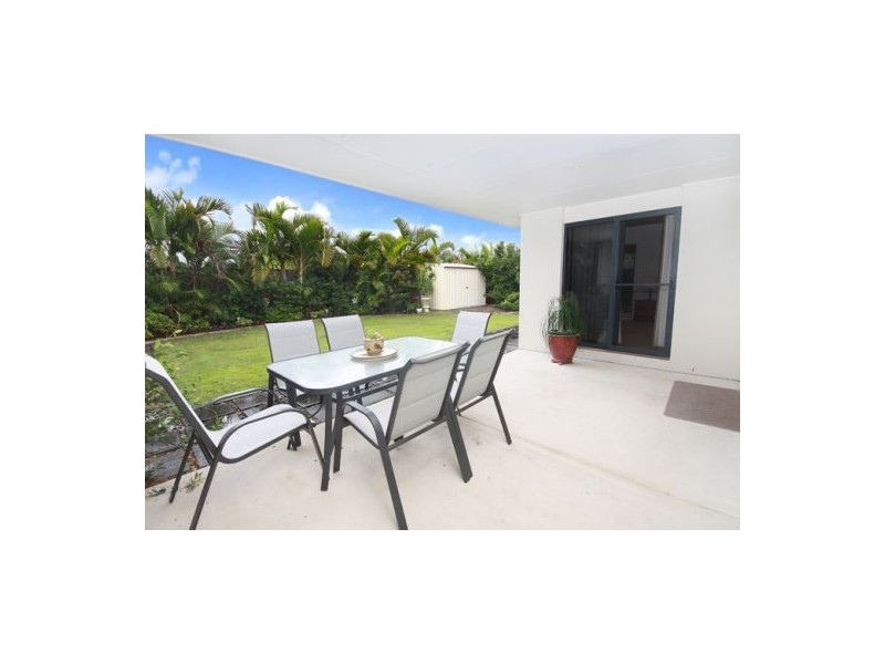 9  Anchorage Court, Twin Waters QLD 4564